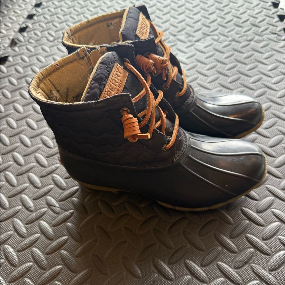 Sperry Black and Tan Ankle Boots
